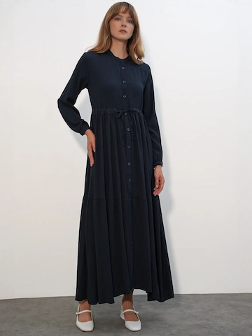 Bigdart Dress in Blue: front