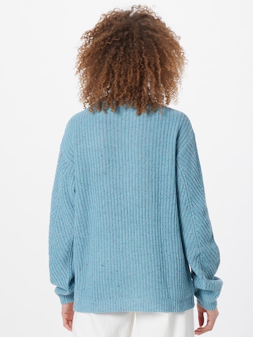 In The Style Pullover 'Jossa' in Blau