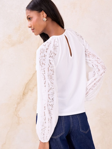 Lipsy Pusero värissä valkoinen