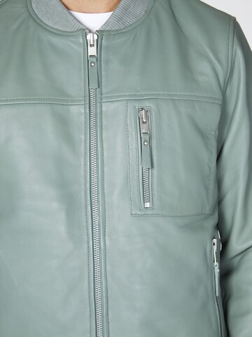 Bolongaro Trevor Between-Season Jacket in Green