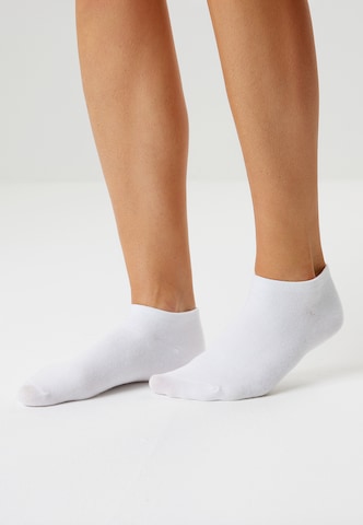 ENDURANCE Athletic Socks 'Mallorca' in White: front