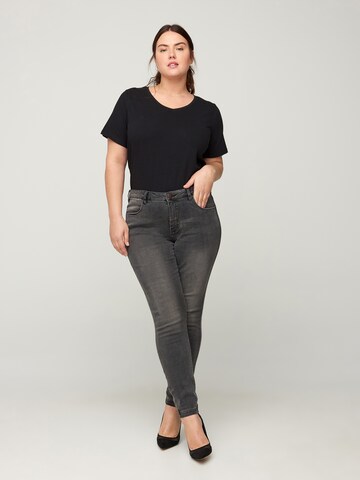 Zizzi Slimfit Jeans i grå: forside