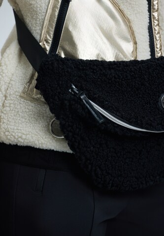 LUHTA Fanny Pack in Black