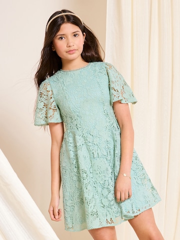 Lipsy Kleid in Grün
