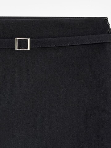 Dilvin Skirt in Black