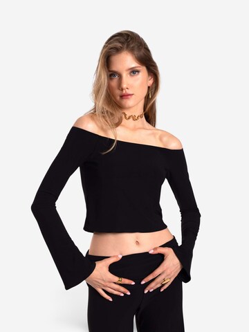 THE-ARE - Camisa em preto: frente