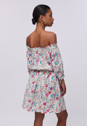 Rochie de la Liu Jo pe alb
