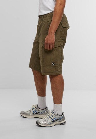 True Religion Regular Shorts in Grün