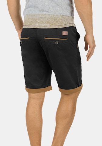 BLEND Regular Chinoshorts 'Neji' in Schwarz