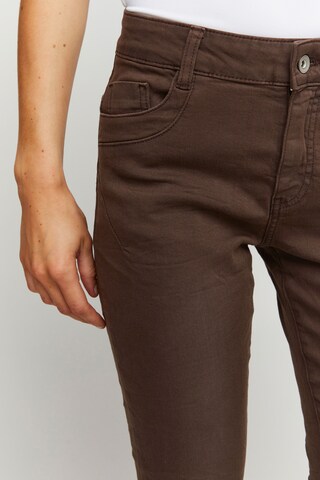 Coupe slim Jean 'Kaily' b.young en marron