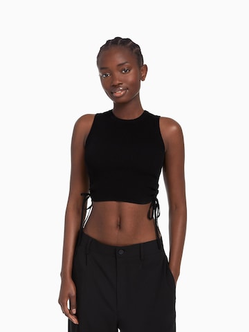 Bershka Knitted Top in Black: front