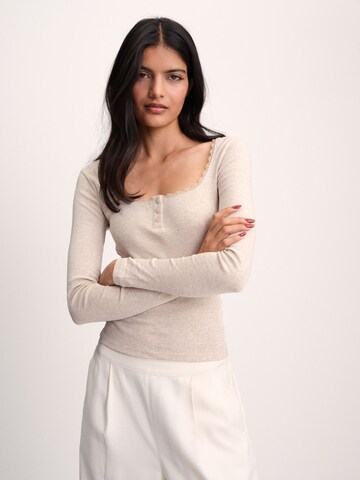 Maglietta di The Set in beige: frontale