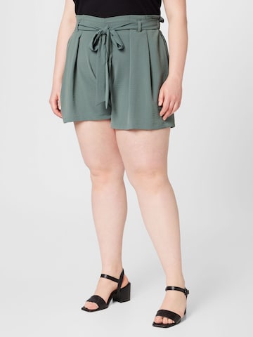 ABOUT YOU Curvy - Loosefit Calças com pregas 'Lia' em verde: frente