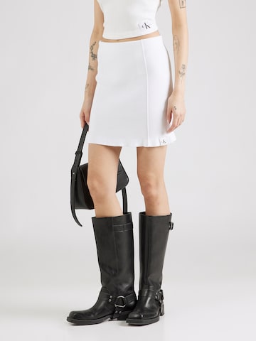 Calvin Klein Jeansregular Suknja - bijela boja: prednji dio