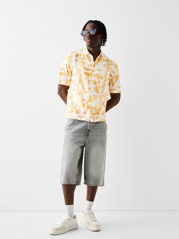 Bershka Regular Fit Hemd in Gelb
