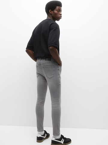 Pull&Bear Tapered Jeans in Grijs