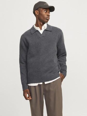 JACK & JONES Shirt in Grey: front