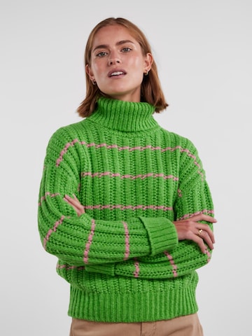 PIECES Sweater 'Alexandra' in Green: front