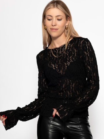 SASSYCLASSY Shirt in Black: front