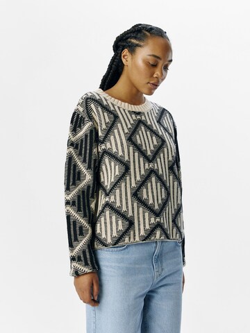 OBJECT Sweater in Black