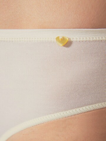 Panty 'Diana mid waist Soy fiber' di zd ZERO DEFECTS in bianco
