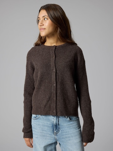 LMTD Strickjacke 'NLFKleave' in Braun: Vorderseite