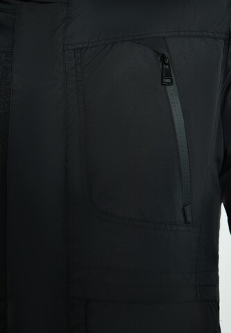 TUFFSKULL Функциональная куртка 'Caversham' в Черный