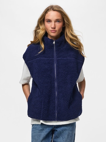 Gilet 'PCSadia' PIECES en bleu : devant