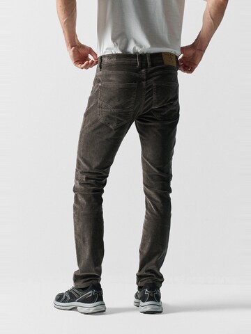 regular Pantaloni di KOROSHI in marrone