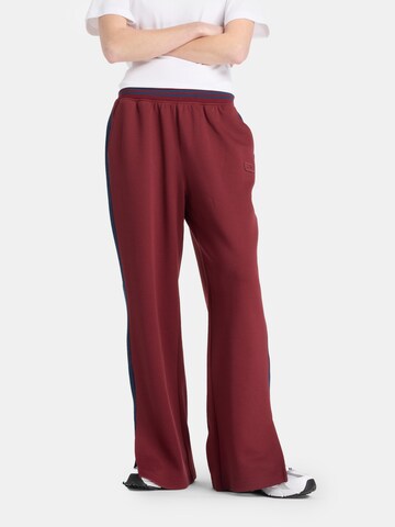 new balance Regular Jogginghose in Rot: Vorderseite
