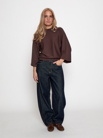 minus Top 'Tess' in Bruin