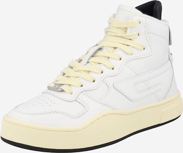 Sneaker alta 'UKIYO' di DIESEL in bianco: frontale