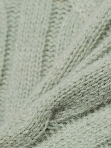 Brookshire Sweater in Green