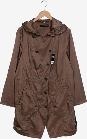 Sara Lindholm Jacket & Coat in 4XL in Brown: front