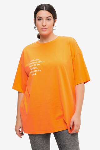 T-shirt Studio Untold en orange : devant