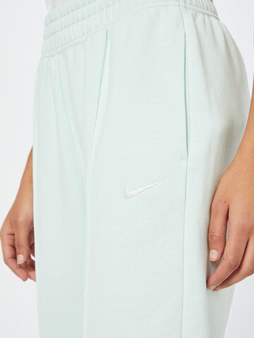 Nike Sportswear Loose fit Trousers in Green