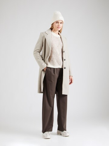 Pull-over 'PCJENNA' PIECES en blanc