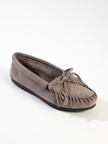 Minnetonka - Mocasines 'Kilty' en gris