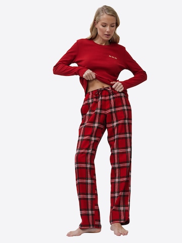 ARUELLE Pyjama in Rot: Vorderseite