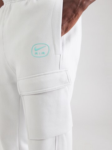 Nike Sportswear Дънки Tapered Leg Карго панталон 'Air' в сиво