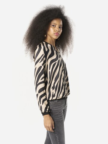 KOROSHI - Chaqueta de entretiempo en negro