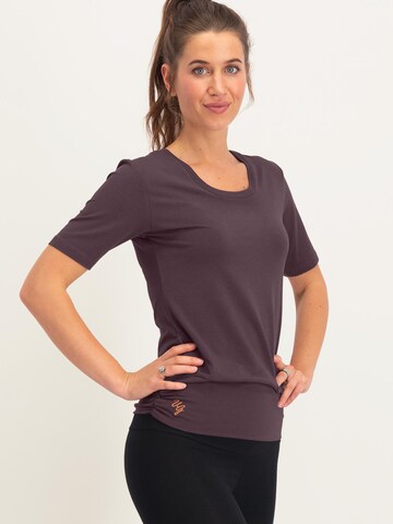 Urban Goddess Yoga & Activewear Sporttop 'Kami' in Lila: Vorderseite