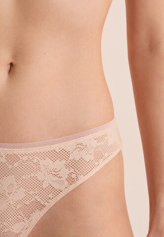 String 'Pure Dentelle' ETAM en beige