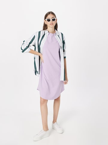 QS - Vestido oversized em roxo