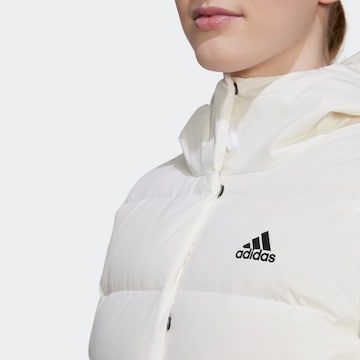 Veste outdoor 'Helionic' ADIDAS SPORTSWEAR en blanc