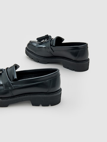 juoda EDITED Loaferai 'Patrice'