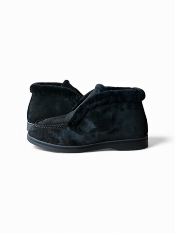 Begoria Boots in Black