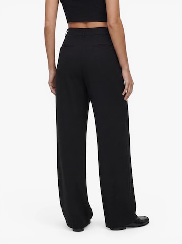 Loosefit Pantaloni con pieghe 'Gigi' di Hoermanseder in nero