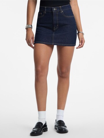 GUESS Skirt in Blue: front