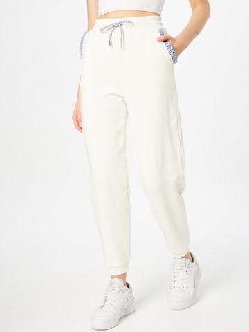 Rich & Royal Tapered Pants in White: front